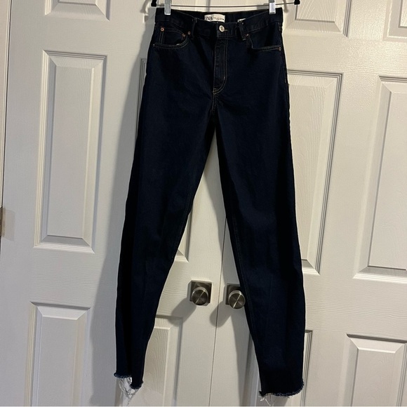ZARA “The New Daddy” Darkwash High Waisted Jeans Size 6 - Picture 2 of 9